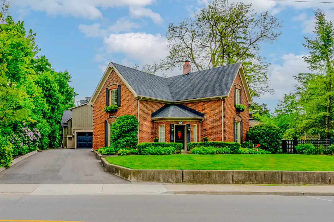 OldMilton_Website_016_OLDMILTON_296PineSt_2024_Social_002_KTM04954-HDR